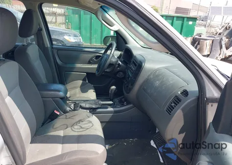 2005 Ford Escape Xls из США, поврежденный, VIN 1FMYU02ZX5KE48384